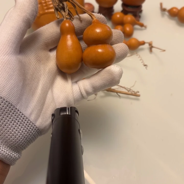 四***哥天然手捻老的葫芦