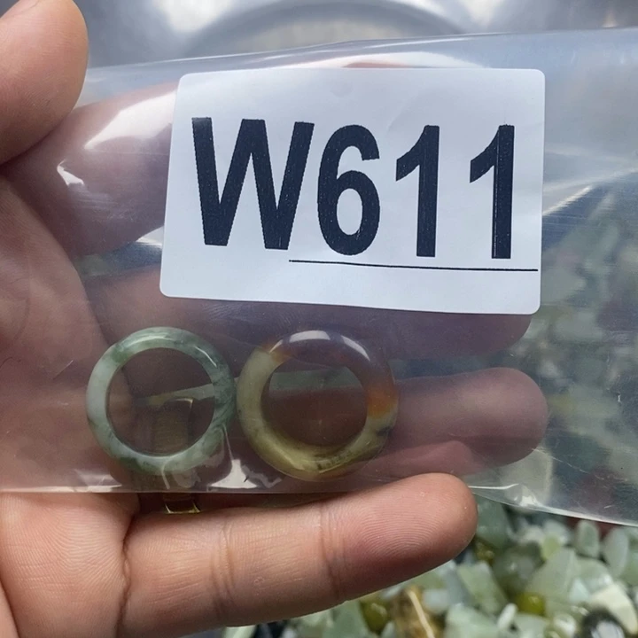 蛇纹石玉未镶嵌鱼缸的