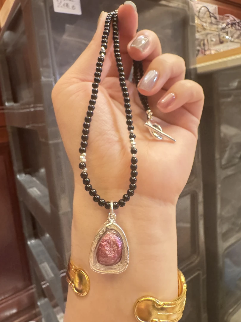 力泥粉色必达摆件