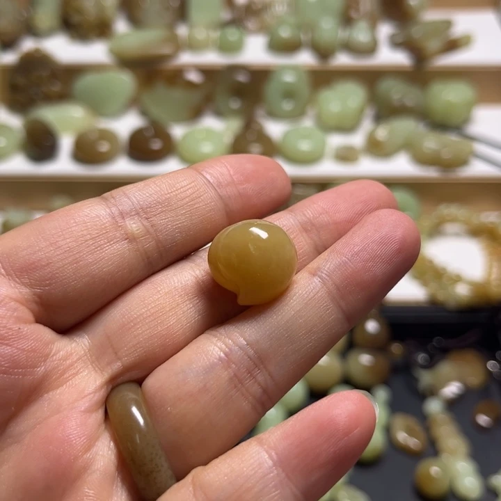 ➠****和田玉未镶嵌颈饰