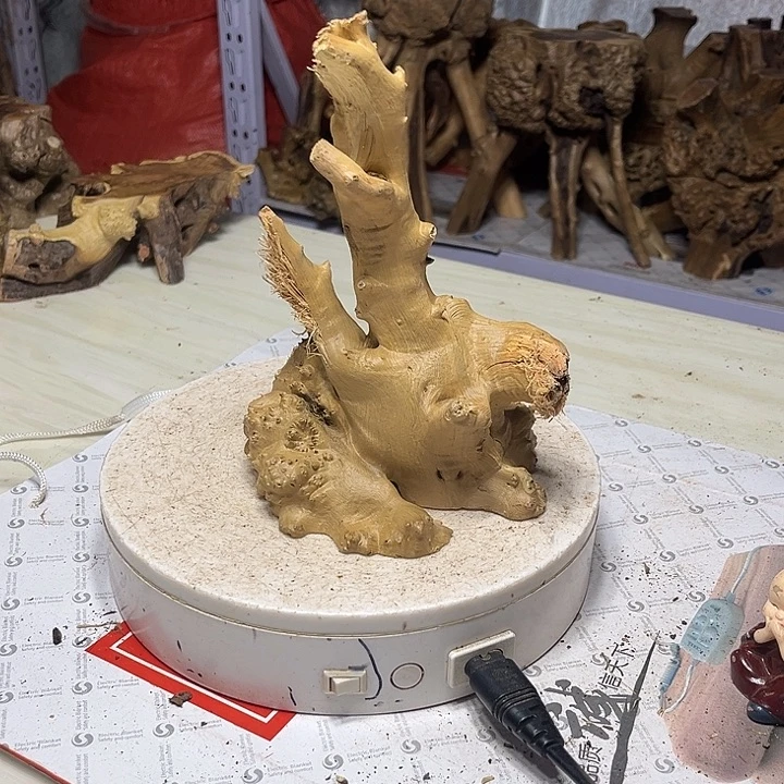 香榧木发个短信吧你也不理他