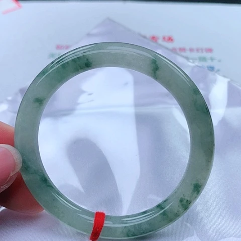 翡翠手镯（圆镯）未镶嵌25 号翡翠手镯