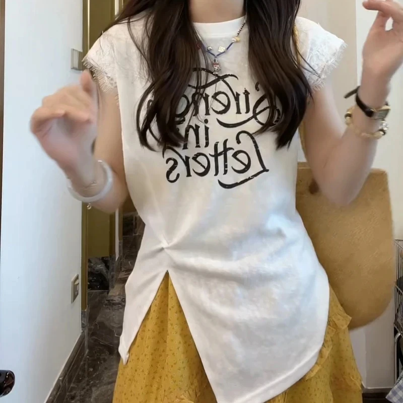 港味设计感不规则蕾丝拼接无袖t恤女款2025新款爆款修身开叉上衣