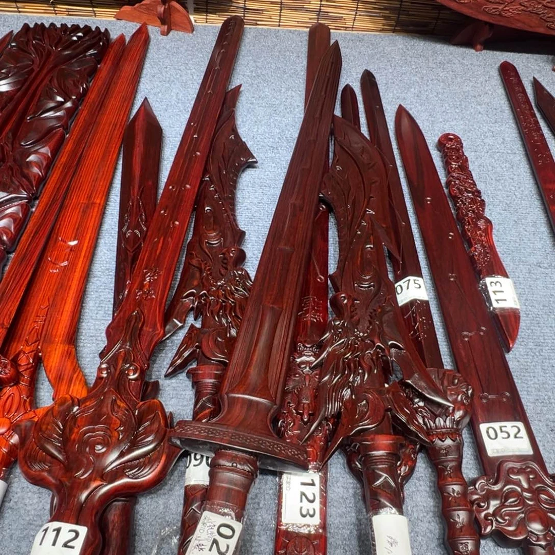 非洲紫檀（红花梨）小*斩神青竹