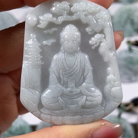 翡翠颈饰未镶嵌大日如来福利