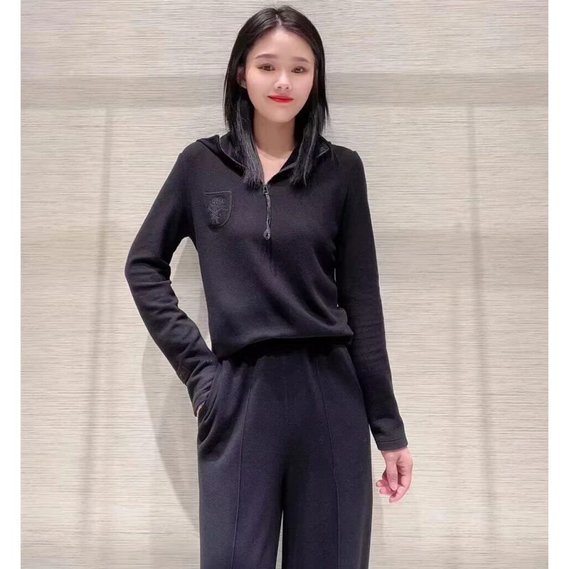 职业阿玛诗官方2025秋季新款气质丘比特口袋拉链连帽休闲卫衣女