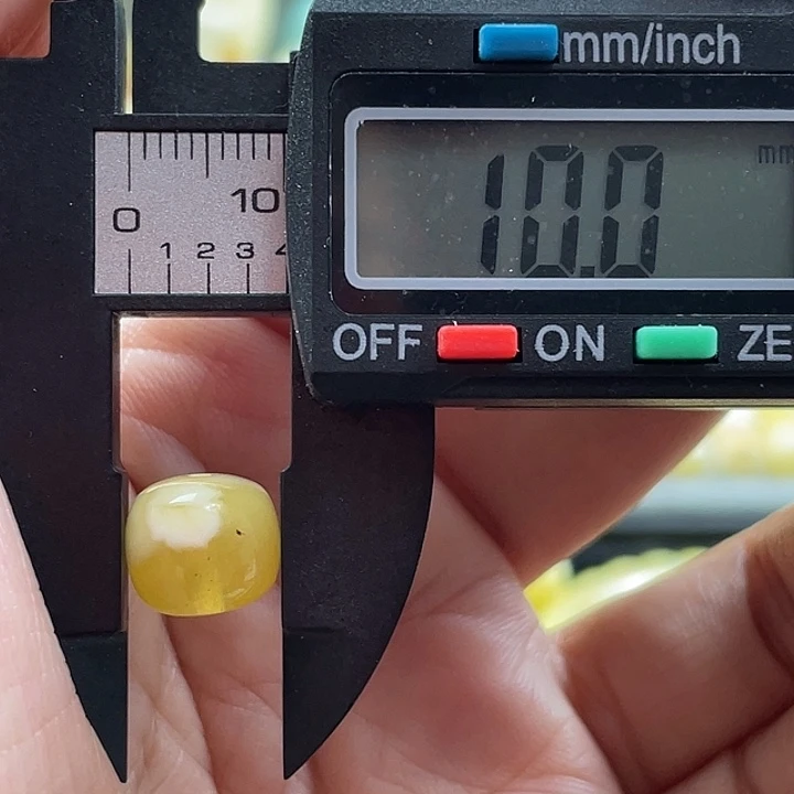未镶嵌蜜蜡裸石62杂