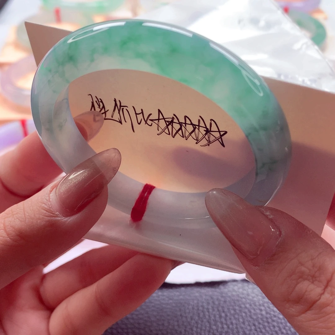 翡翠未镶嵌手镯师妹53.8零毛孔海蓝之谜