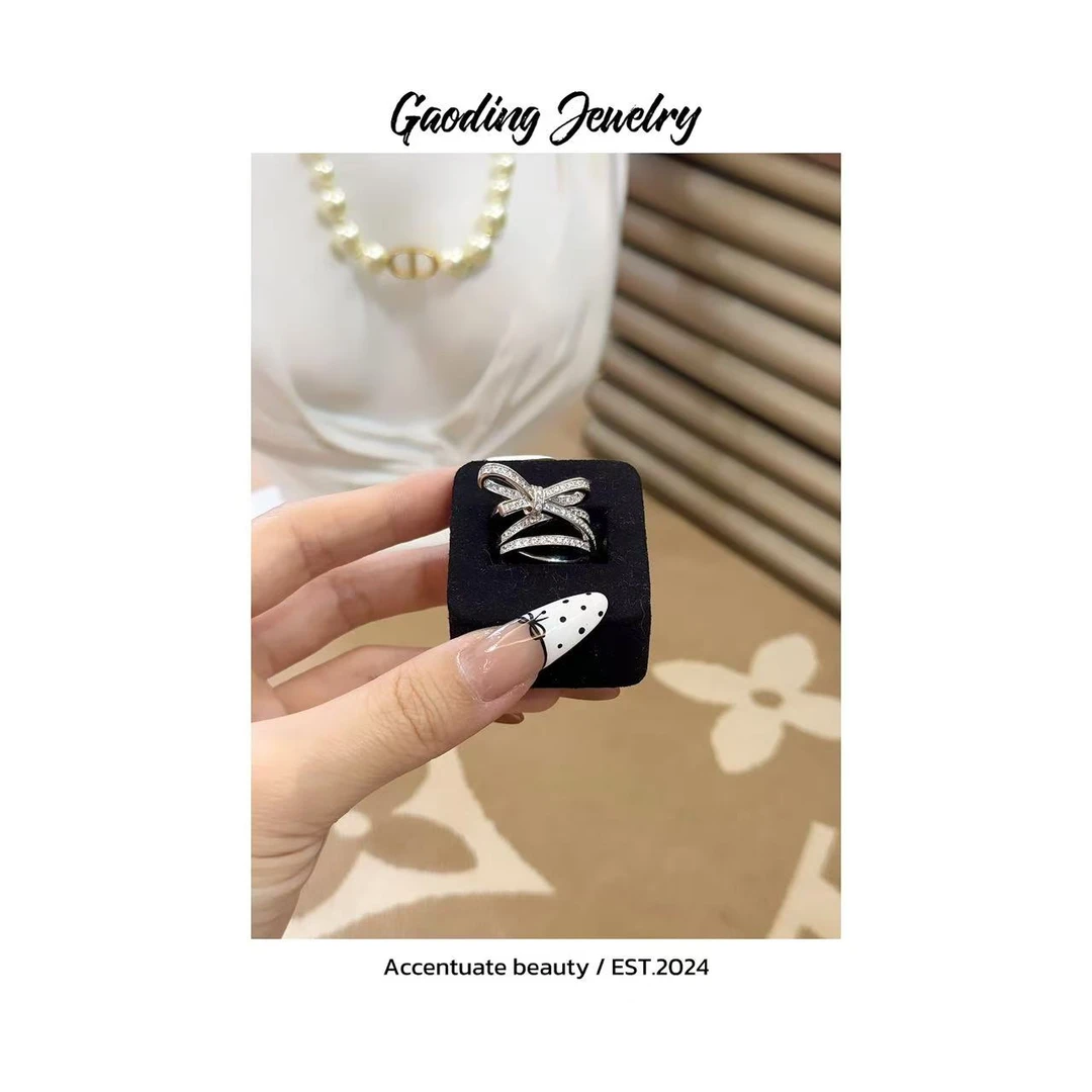 《多彩》围巾 蝴蝶结围巾轻奢时尚百搭情侣窄版小众中古素款CH27