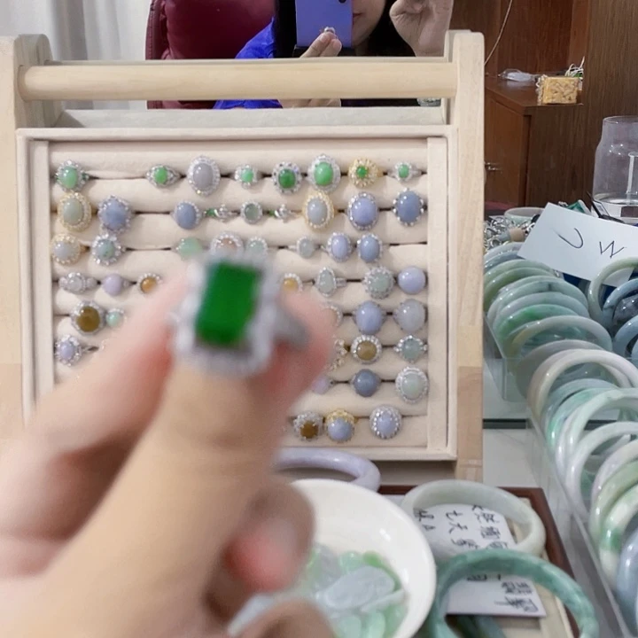 颈饰未镶嵌翡翠天然翡翠