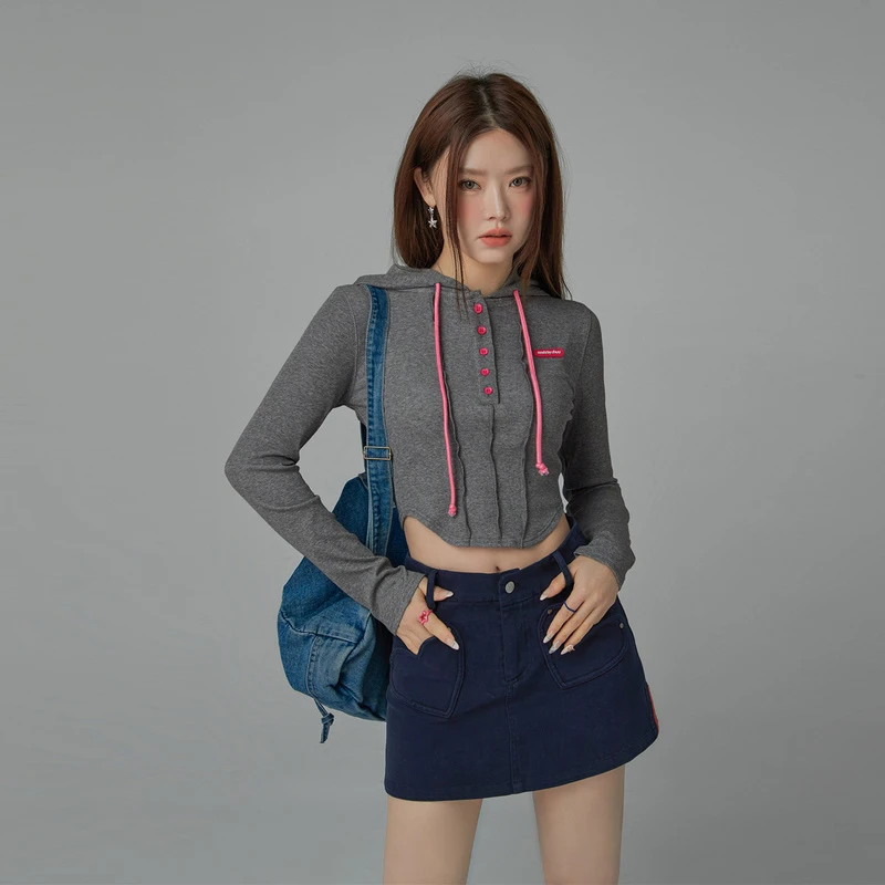【毛毛专属】CHUU辣妹修身显瘦短款抽绳连帽T恤-F