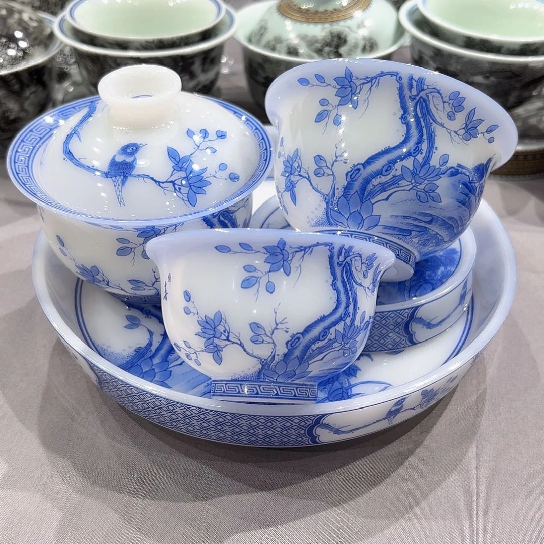 瓷片景德镇瓷器精品陈列