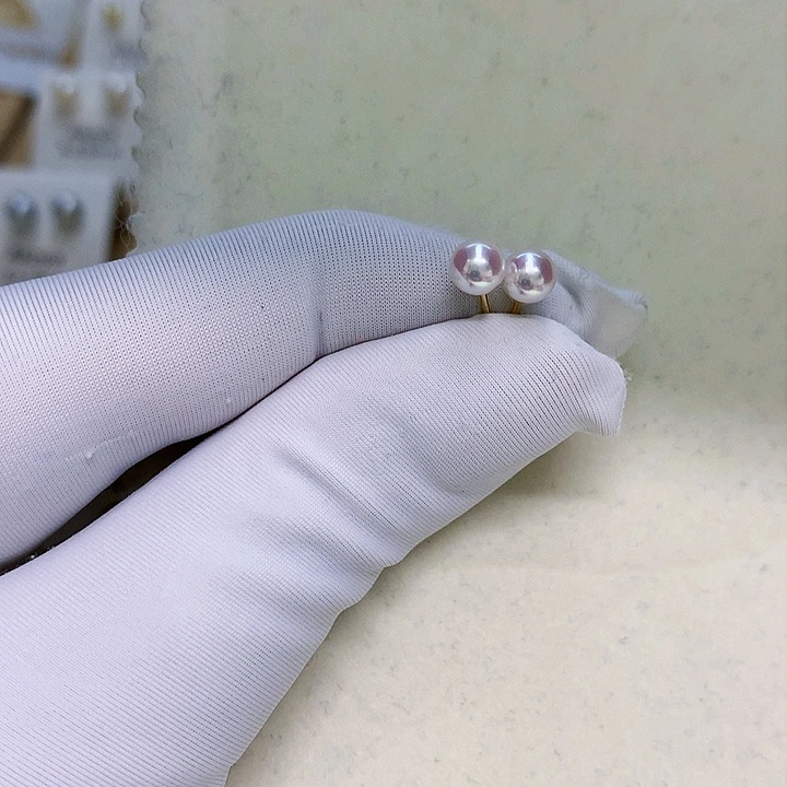 18K金镶嵌耳钉4-4.5海水珍珠