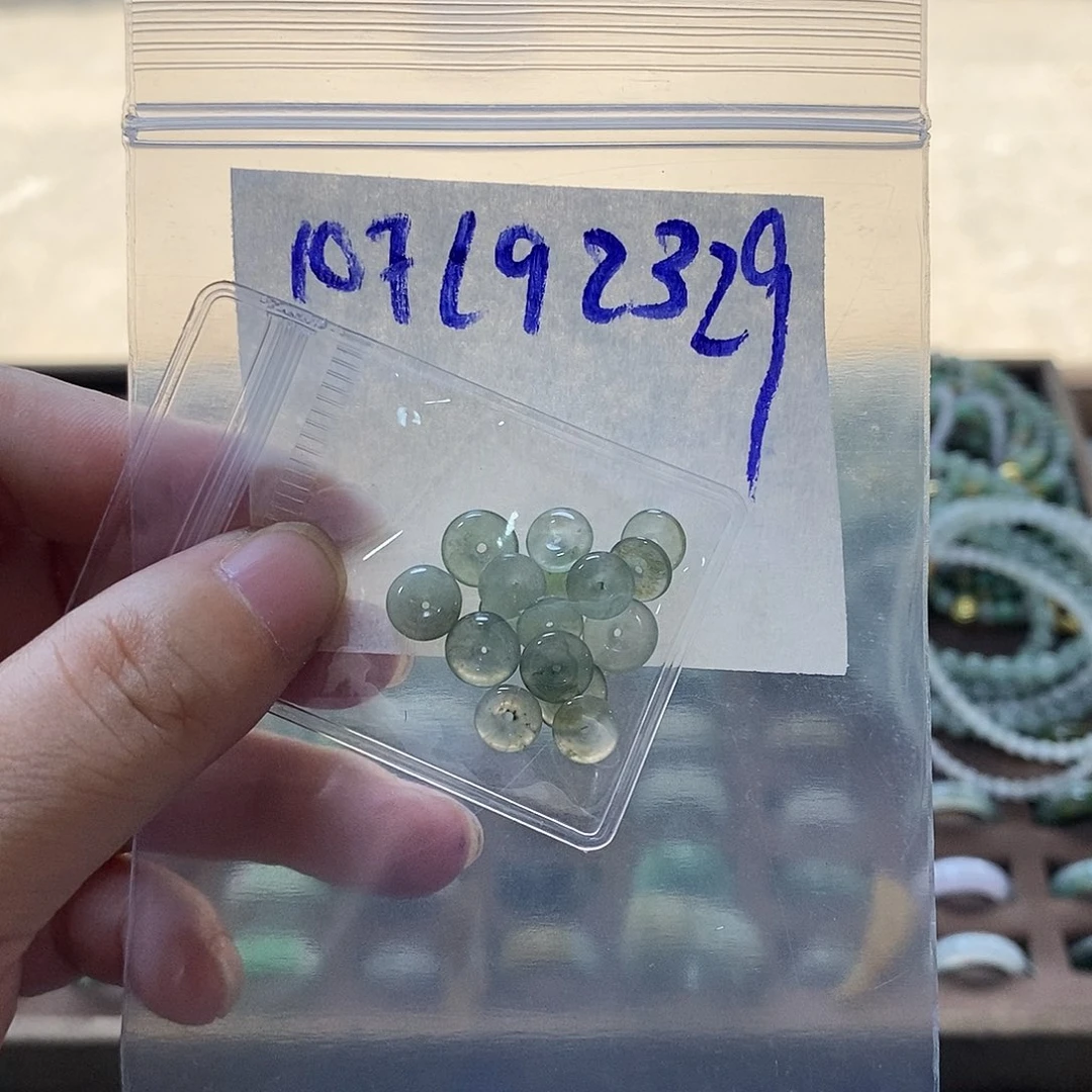 未镶嵌定制翡翠翡翠