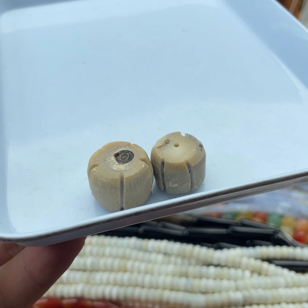 合金玛瑙/玉髓珠宝半成品一个装白精灵南瓜珠