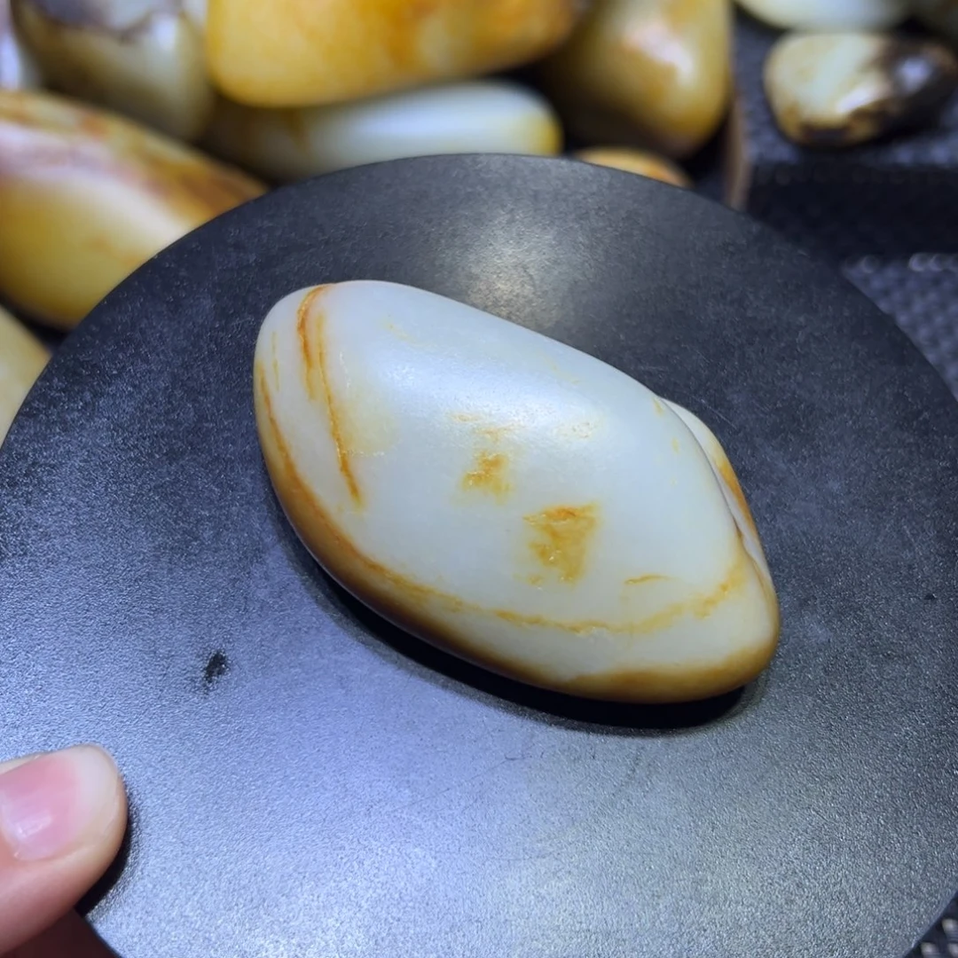 和田玉（子料）未镶嵌颈饰105克