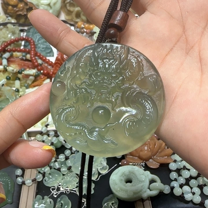 蛇纹石玉未镶嵌吊坠