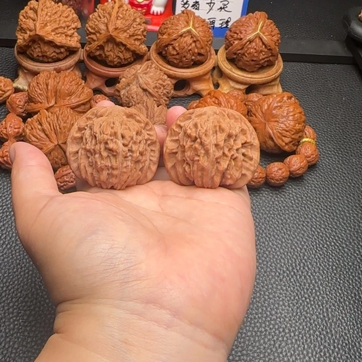 文玩核桃把件四座楼，全品无修，精品配对