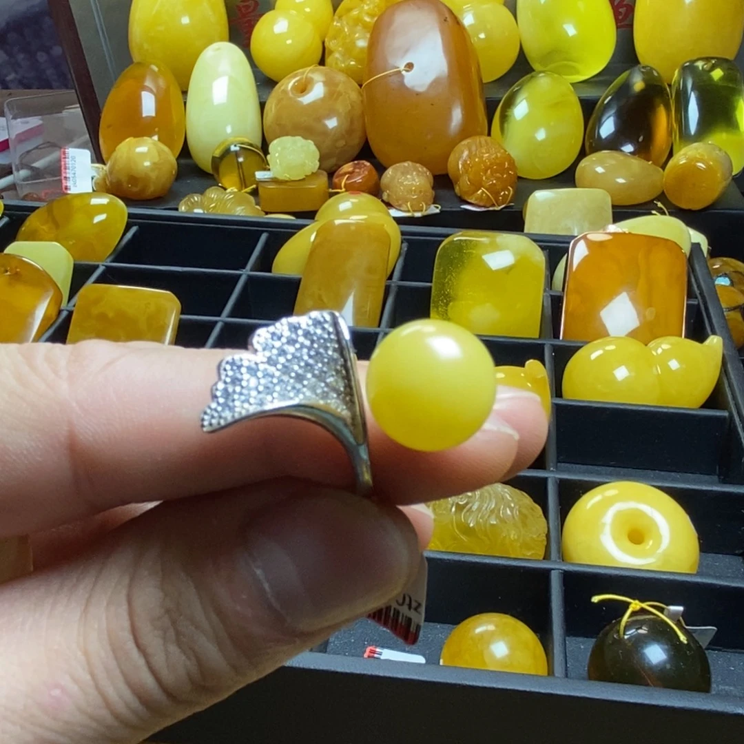琥珀未镶嵌裸石蜜蜡