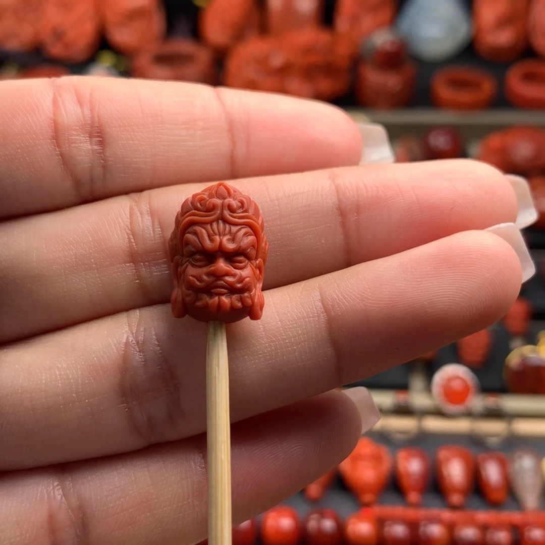 南红玛瑙精工雕刻大黑天12+未镶嵌