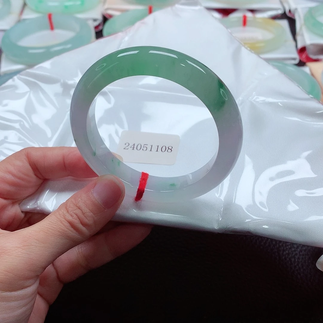 翡翠手镯未镶嵌天然A货翡翠手镯