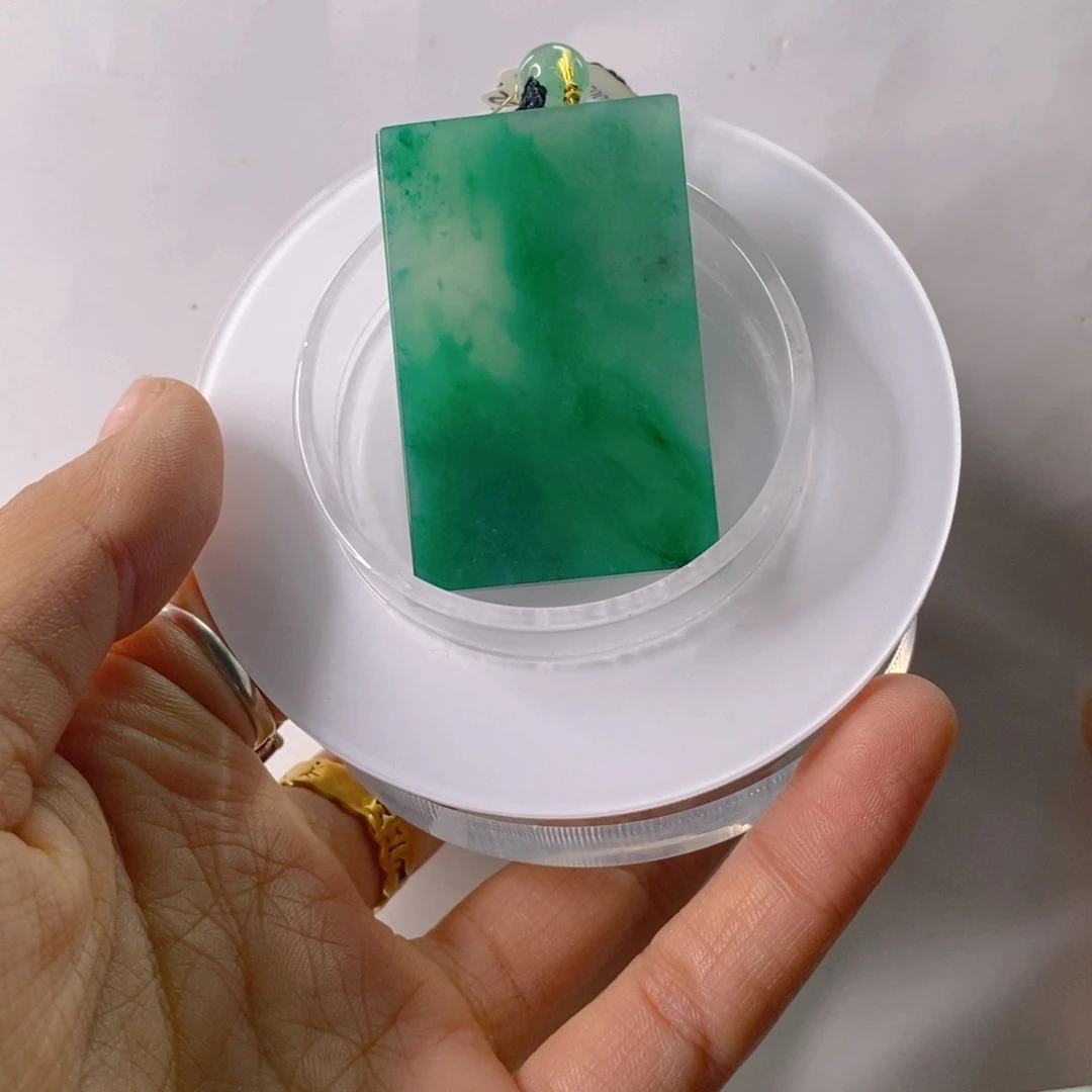 石英质玉未镶嵌颈饰