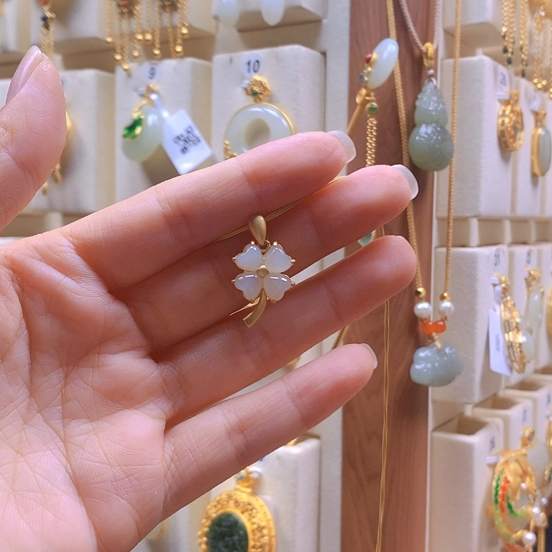 颈饰银S925镶嵌和田玉