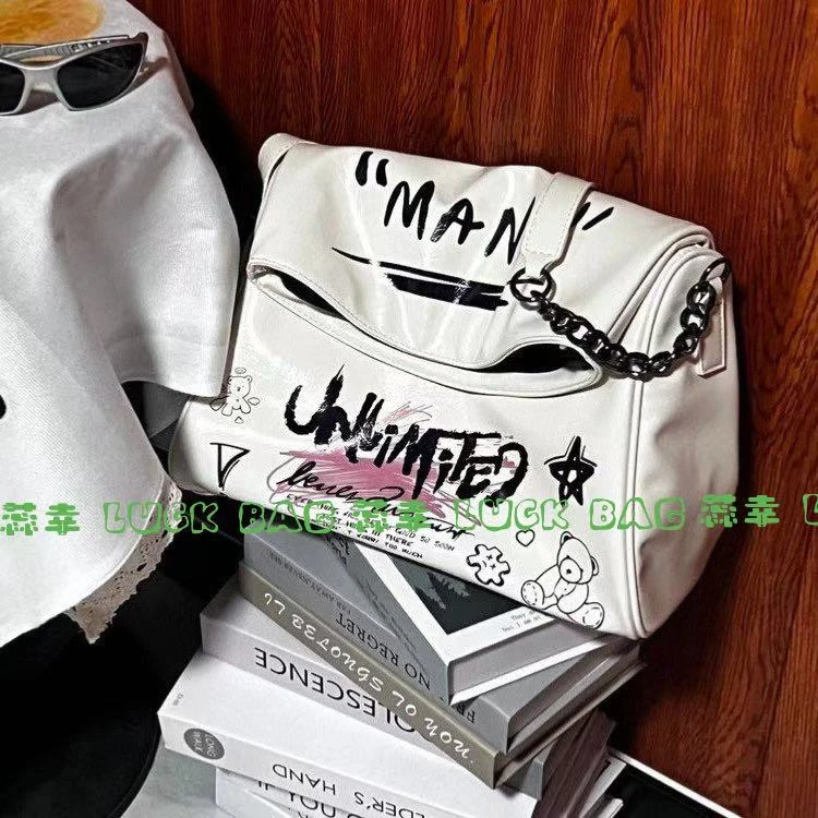 【涂鸦】软皮包磁扣ins包工装风涂鸦便携挎包百搭包盖