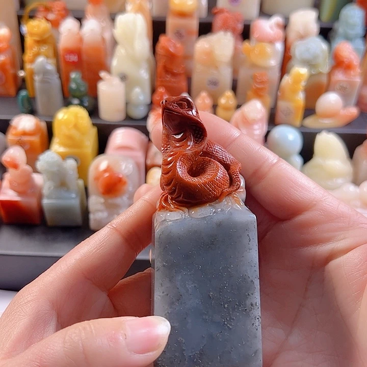 寿山石印石新*象3.6厘米，蛇