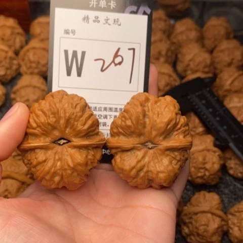 吊坠桃核我是第一百42