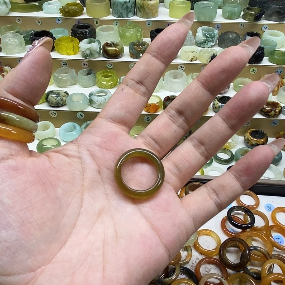 再***.岫玉未镶嵌微瑕款式不退不换