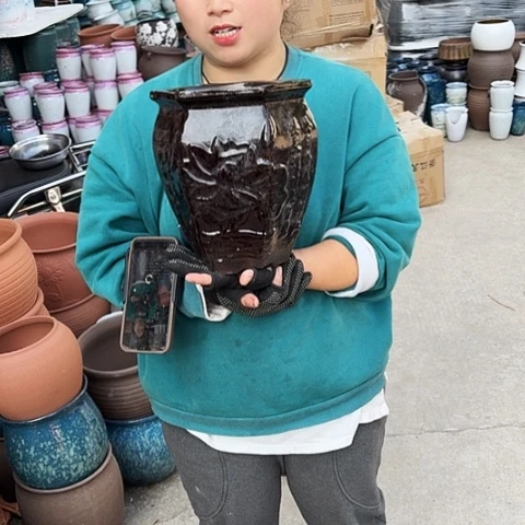 口18高24 瑕疵一个。