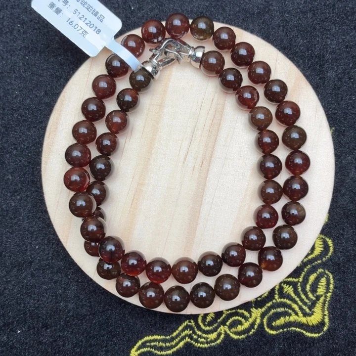 琥珀未镶嵌珠宝奇石7.5mm黑加仑女神链（16.07克