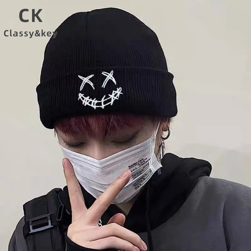 Classy key新加坡设计师联名款秋冬鬼脸表情刺绣针织帽毛线保暖帽