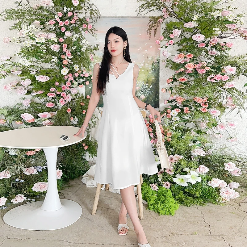 2025新款今年流行爆款吊带连衣裙小个子中长款连衣裙大码微胖mm
