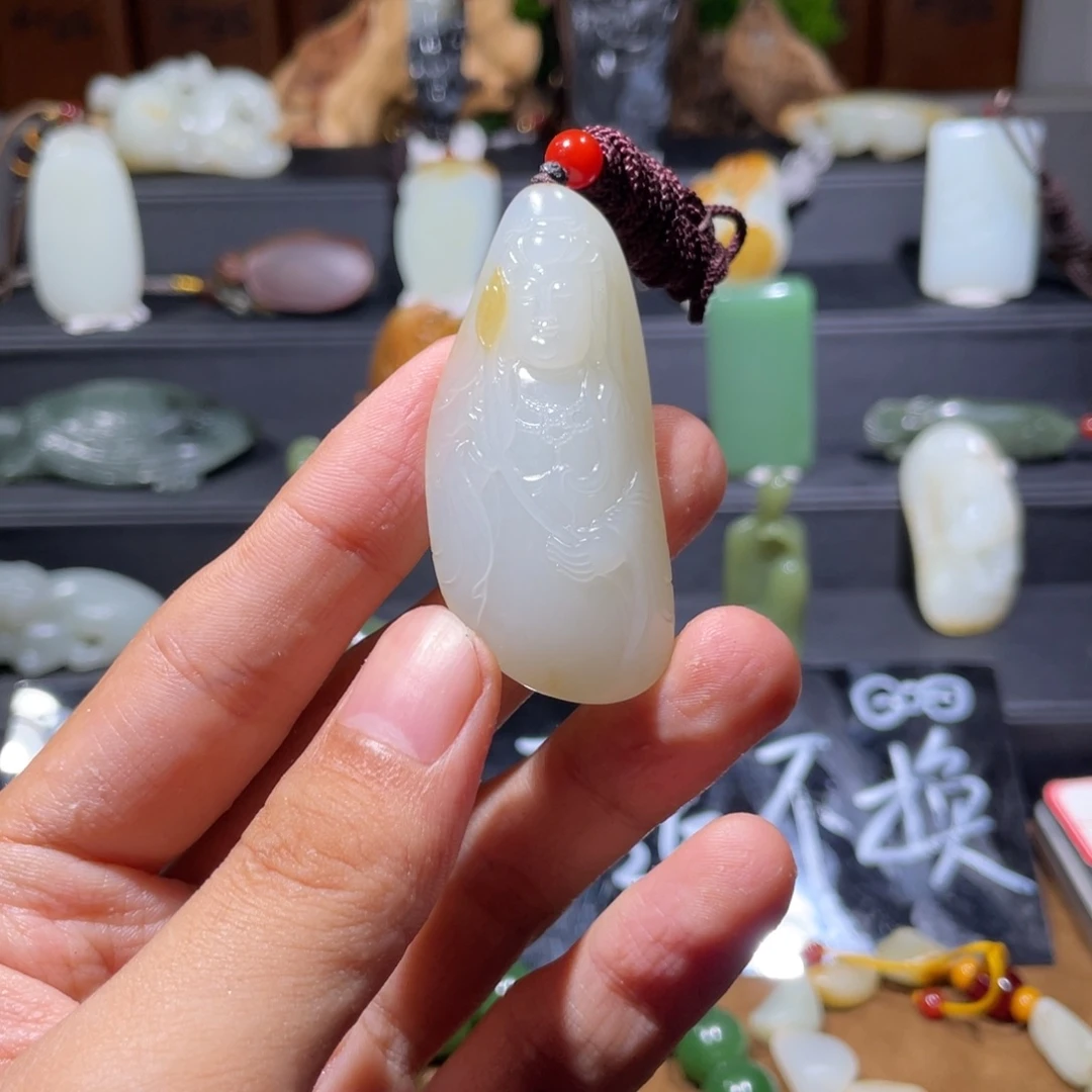 金***案颈饰未镶嵌和田玉（白玉）