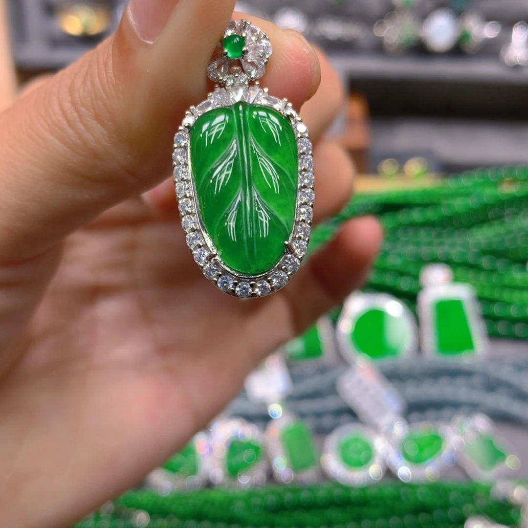 翡翠手链未镶嵌天然翡翠