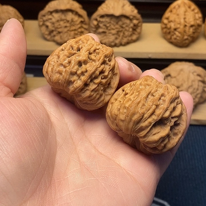 核桃文玩核桃平谷凹底39