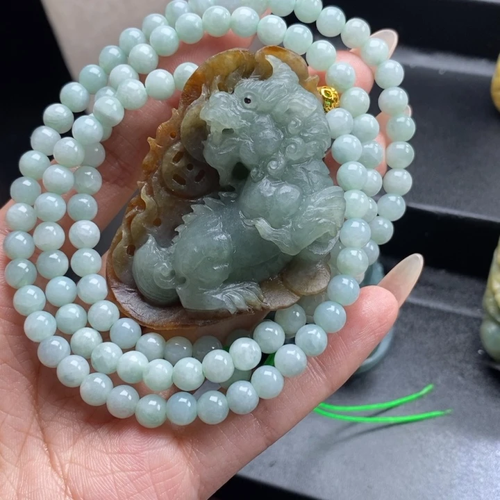 定制翡翠未镶嵌麒麟