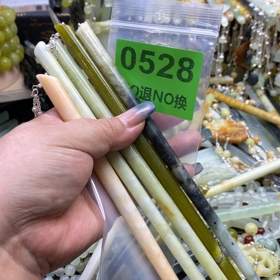 过***蛇纹石玉未镶嵌发簪