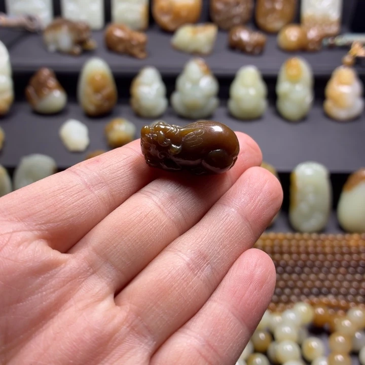 和田玉（糖玉）未镶嵌颈饰