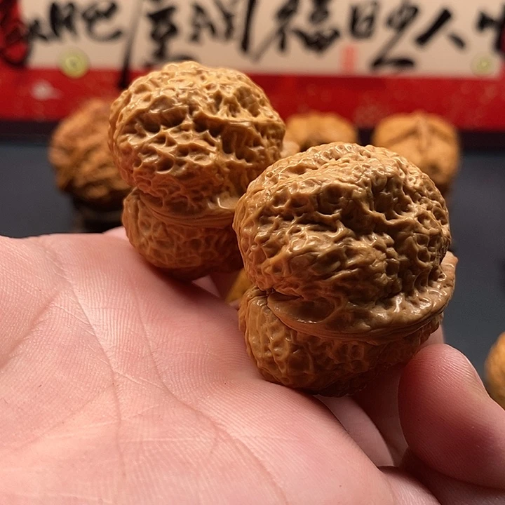 文玩核桃把件蝴蝶蝉