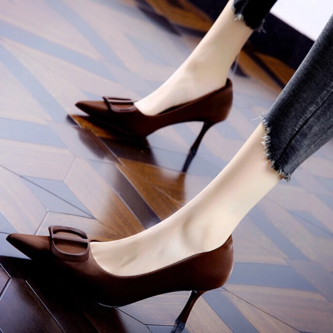 春季新款法式气质方扣职业尖头高跟鞋复古棕色百搭细跟单鞋