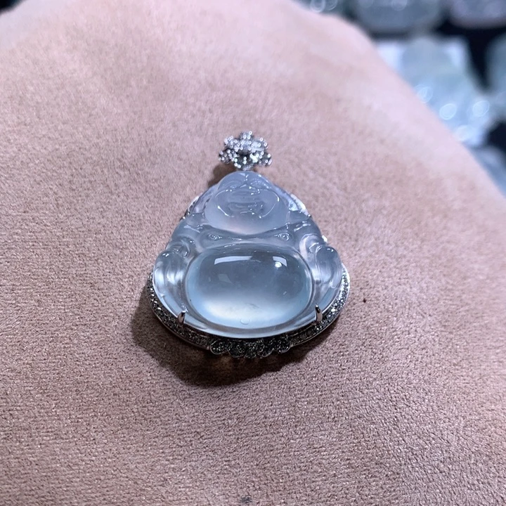 翡翠18K金镶嵌颈饰缅甸翡翠