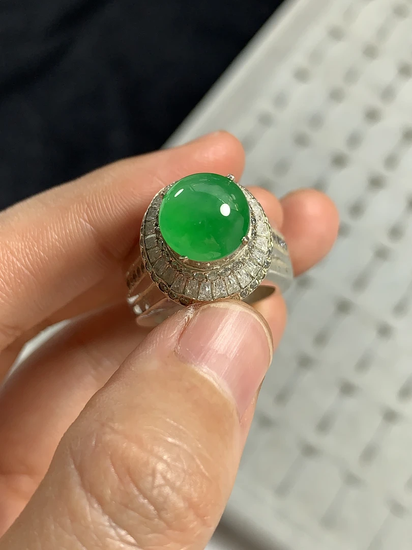 缅甸天然翡翠A货铜托镶嵌