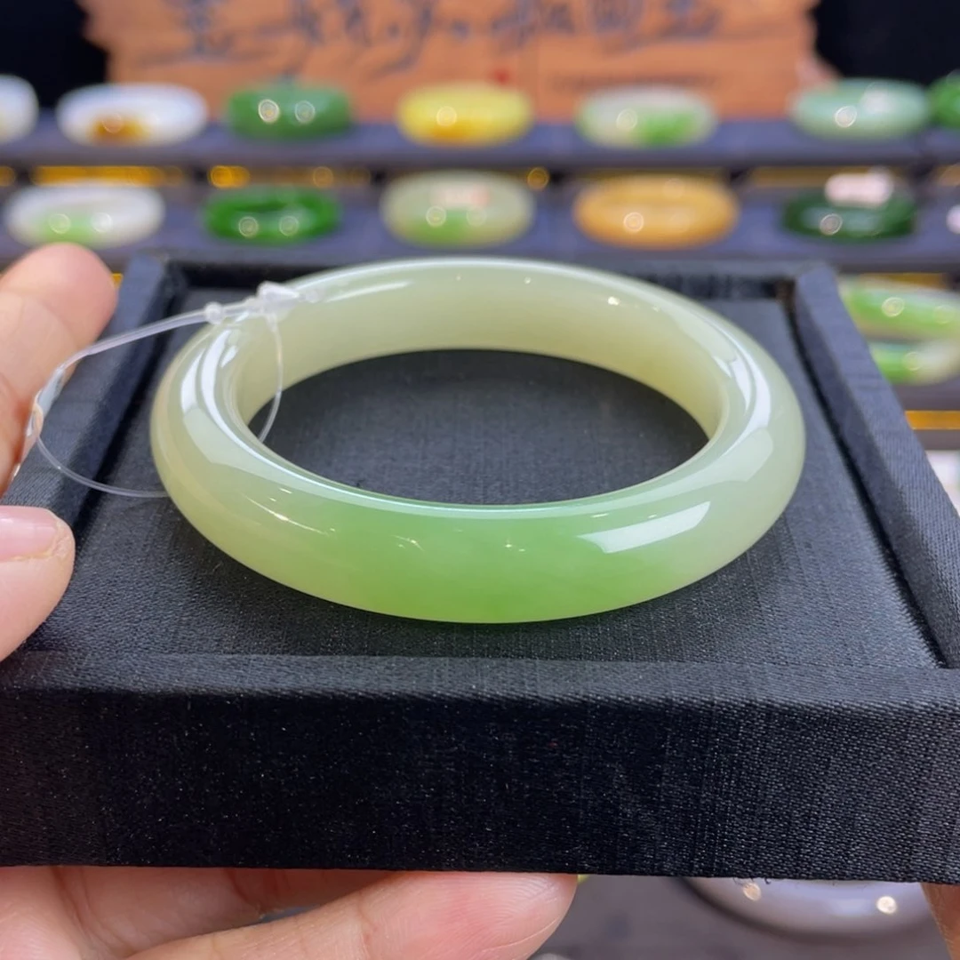 未镶嵌手镯和田玉-冰晴底翠青53