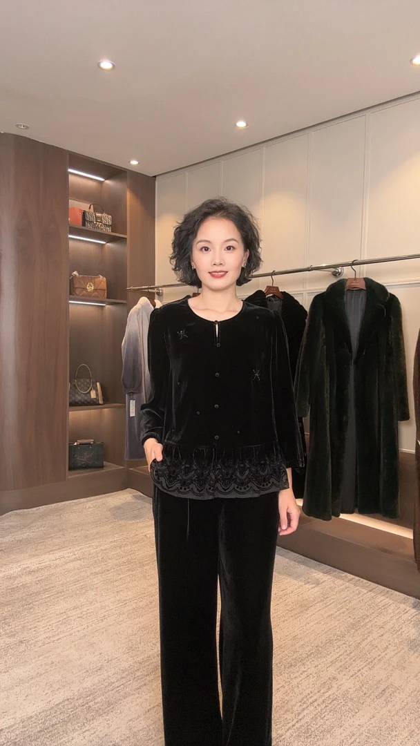 品千姿 圆领丝绒上衣全真丝七分袖宽松显瘦 R5912