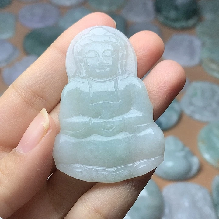 翡翠未镶嵌颈饰观音