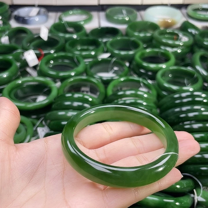 未镶嵌手镯和田玉（碧玉）