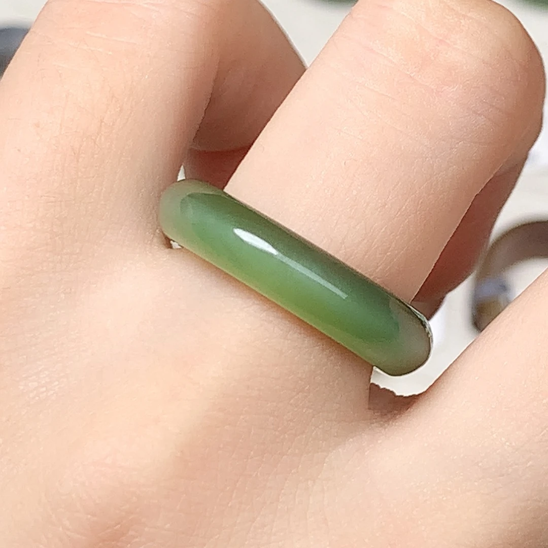 未镶嵌戒指和田玉